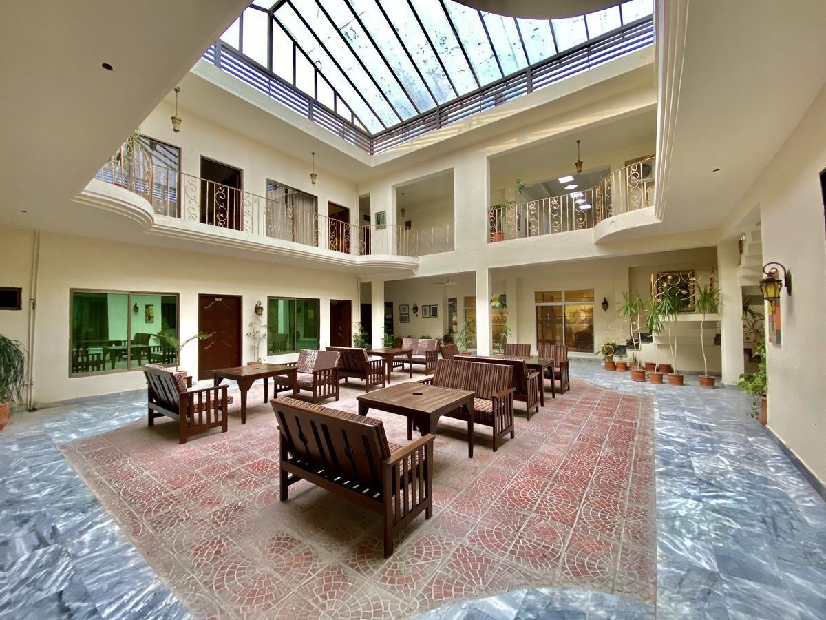 Shelton'S Rezidor House Hotel เปชาวาร์ ภายนอก รูปภาพ
